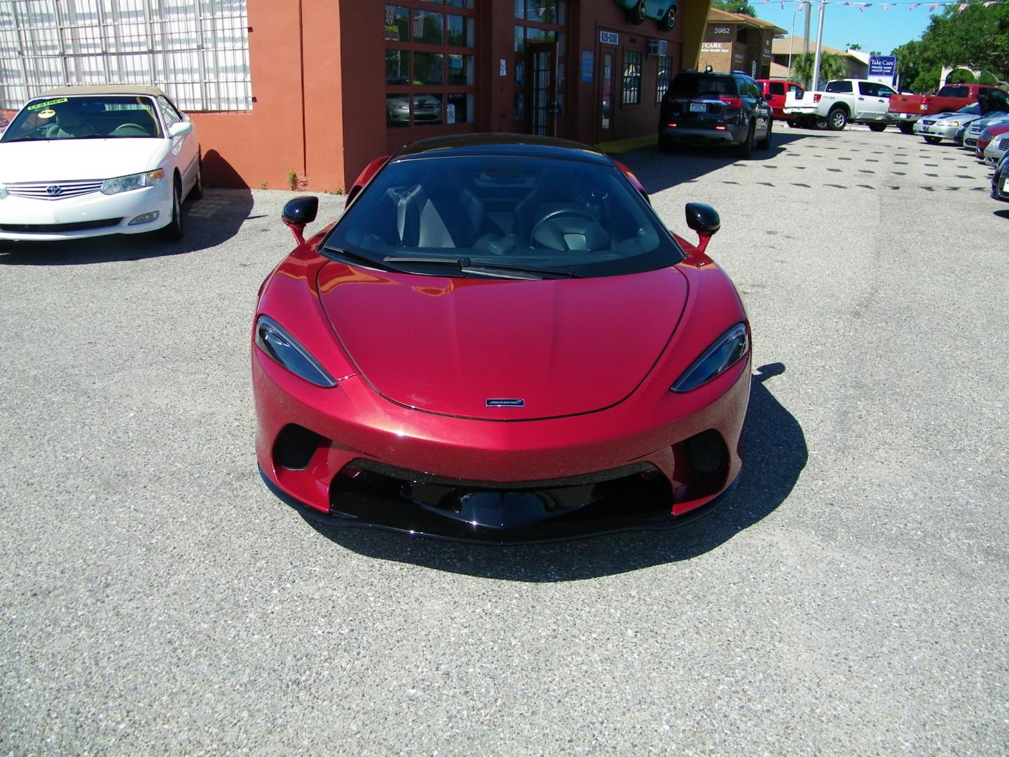 2020 Amaranth Red Metallic /Black McLaren GT (SBM22GCA7LW) with an 4.0L V8 engine, 7-Speed Automatic transmission, located at 4000 Bee Ridge Road, Sarasota, FL, 34233, (941) 926-0300, 27.298664, -82.489151 - Photo#1